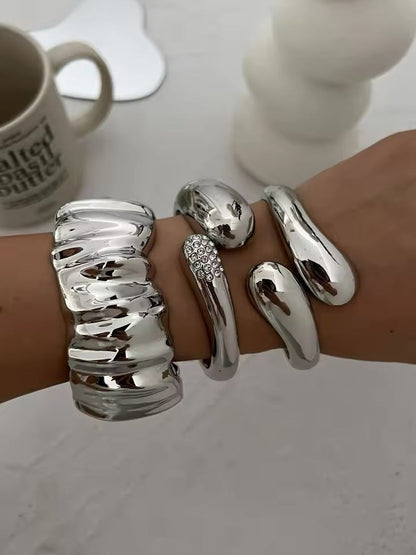 Angie Bangle Set (also sold separately)